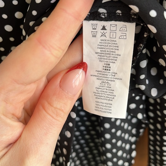 Michael Kors black & white dot Blouse - Picture 4 of 5